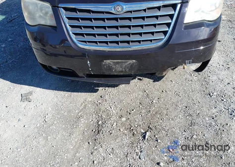 2010 Chrysler Town & Country Touring Plus z USA, uszkodzony, nr VIN 2A4RR8DX3AR368208